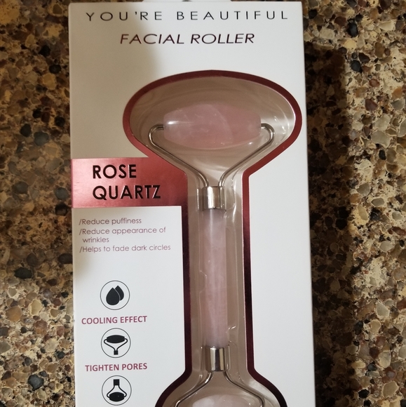 You're Beautiful Rose Quartz Facial Roller - Picture 2 of 3